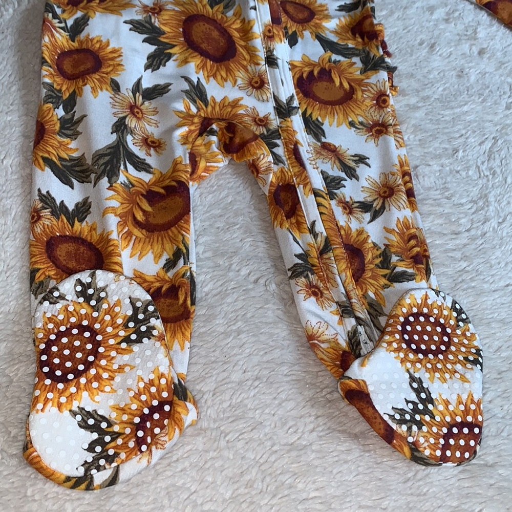 NWT Angel Dear Sunflowers Yellow Brown Footie One Piece 6-9M Bamboo - Picture 6 of 9